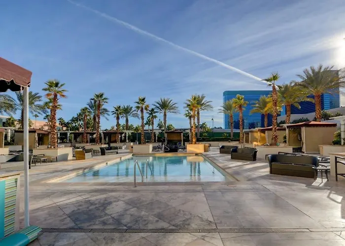 Mgm Signature-12-718 Accessible Studio